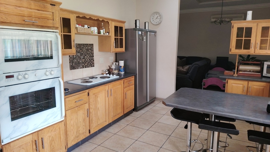 3 Bedroom Property for Sale in Roosheuwel North West